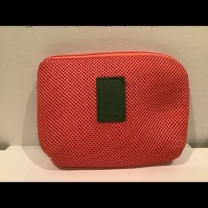 Electronic travel organizer